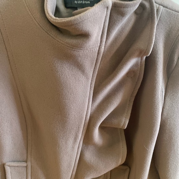 Beautiful Warm and Soft Taupe Jacket. EUR size 42. - Picture 4 of 4
